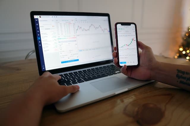 Podejrzenia wobec twórcy YZY Token – czy Hayden Davis stoi za projektem?