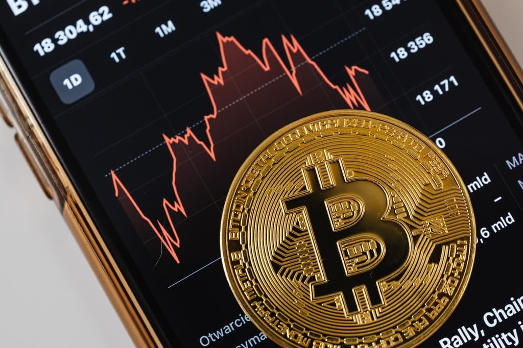 Spadek Bitcoina zaskakuje rynek: czy grozi nam większa korekta?